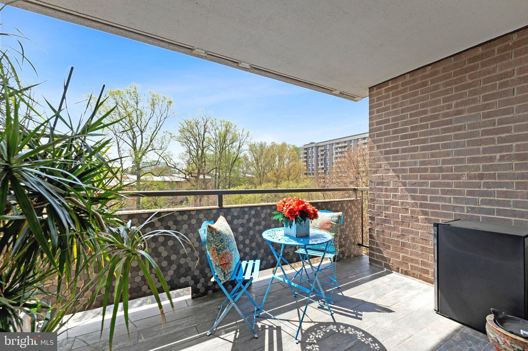 1800 OLD MEADOW ROAD 713