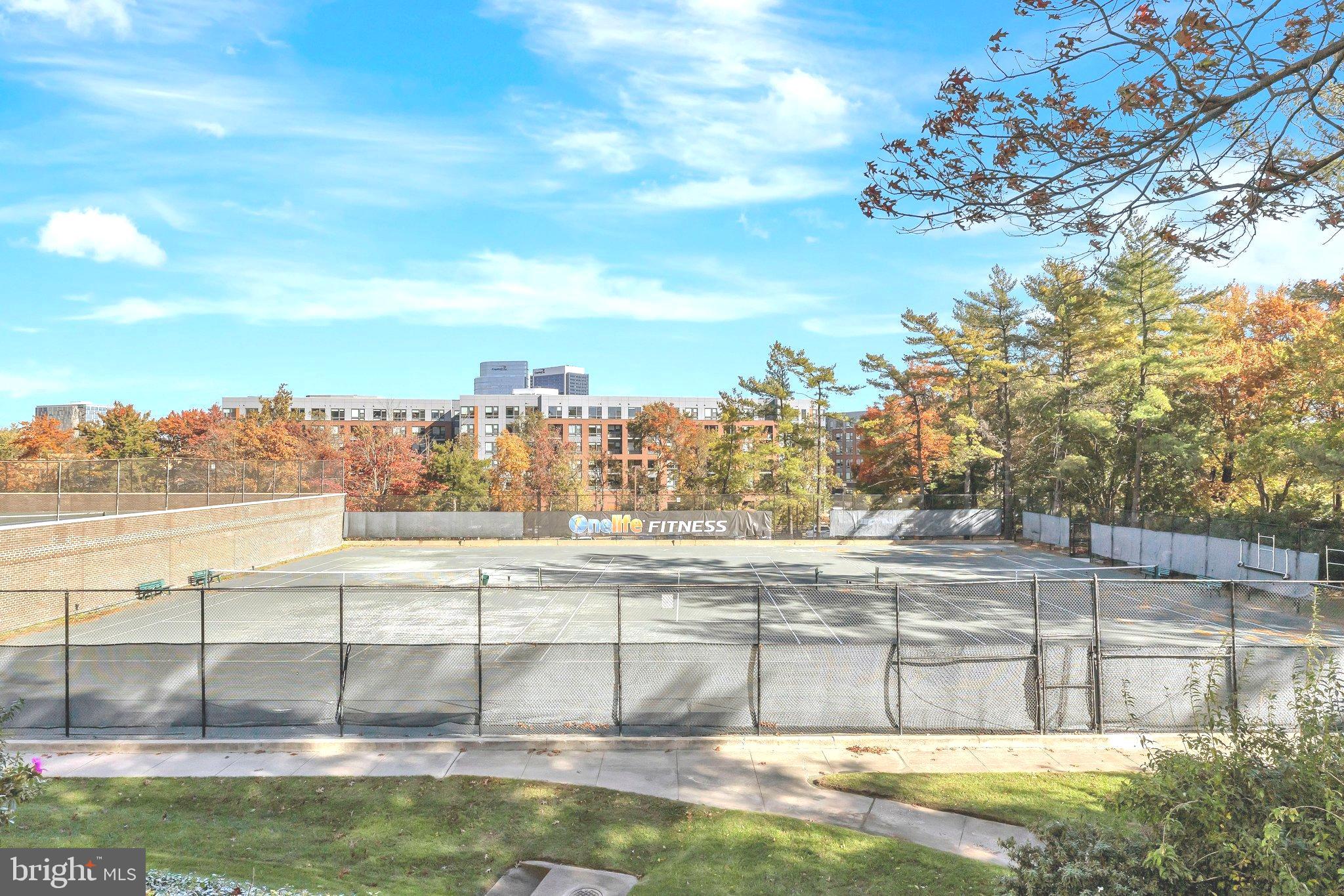 1800 OLD MEADOW ROAD 713