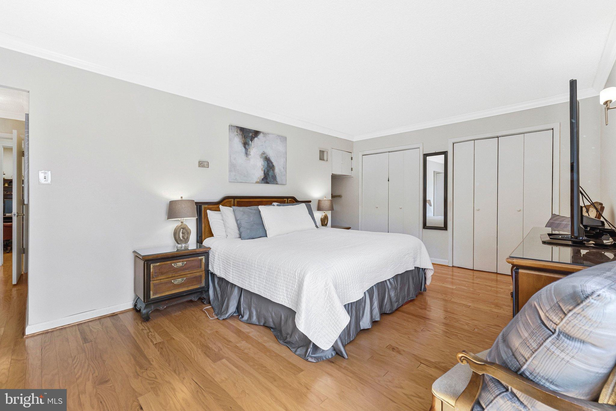 1800 OLD MEADOW ROAD 713