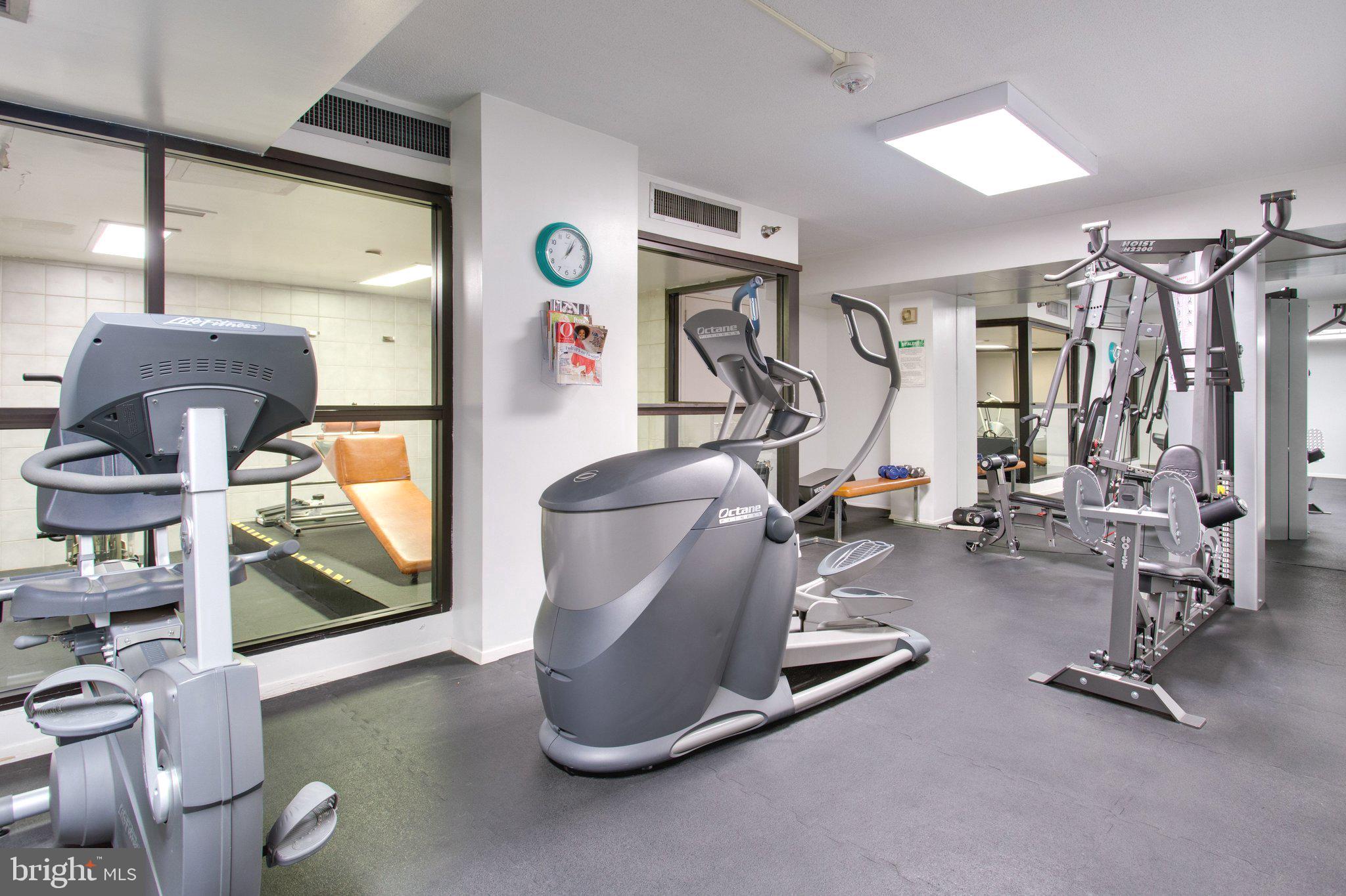 1800 OLD MEADOW ROAD 713