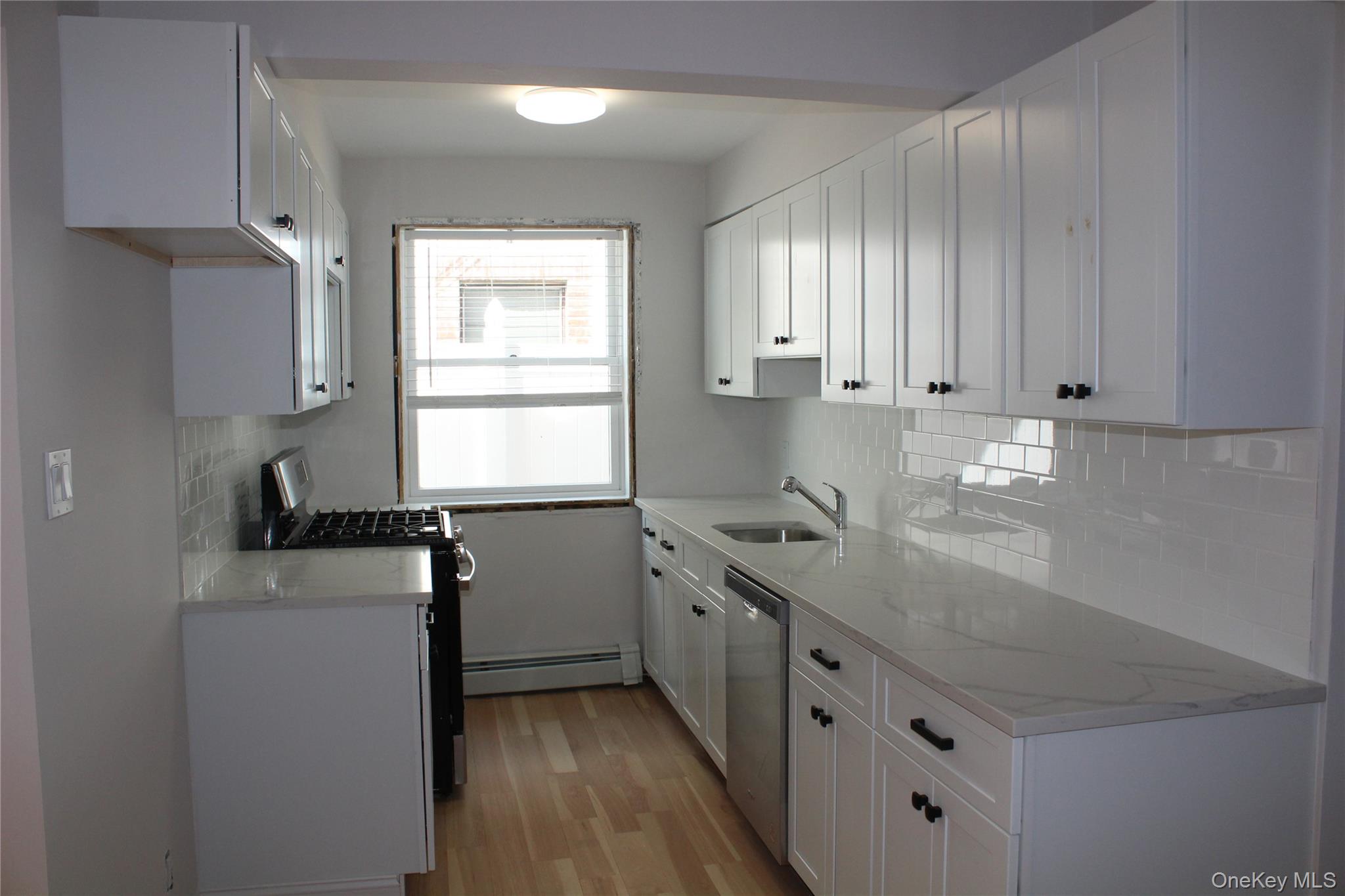 3157 Waterbury Avenue Unit: 1