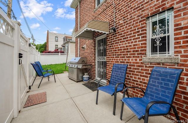 1103 Rhinelander Avenue