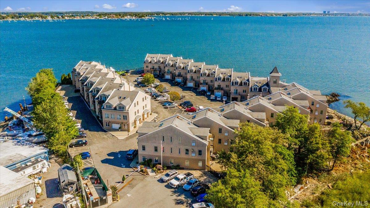 1404 Outlook Avenue Unit: 2