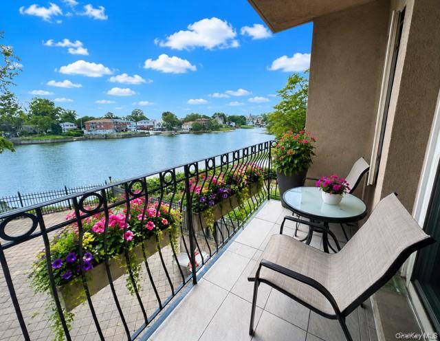 1404 Outlook Avenue Unit: 2
