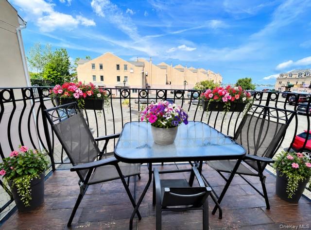 1404 Outlook Avenue Unit: 2