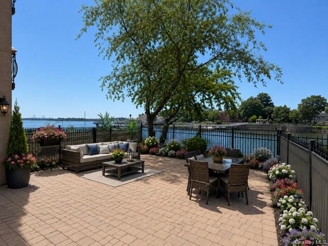1404 Outlook Avenue Unit: 1