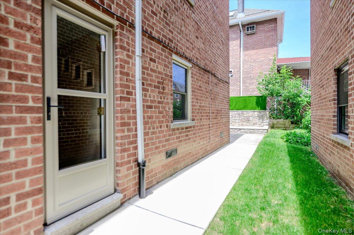 1183 Neill Avenue