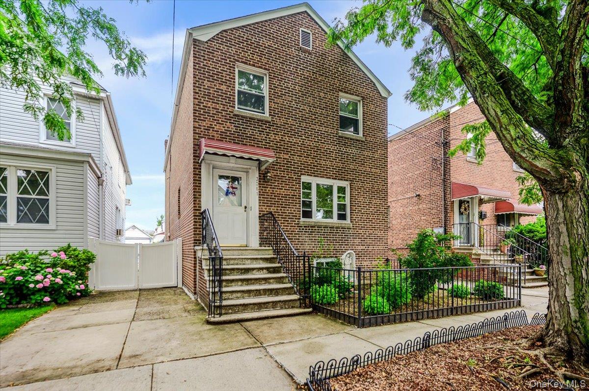 3061 Lasalle Avenue