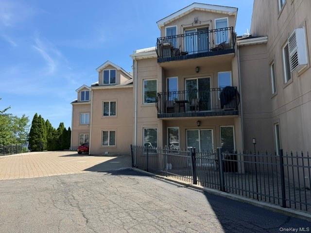 1422 Outlook Avenue Unit: 2