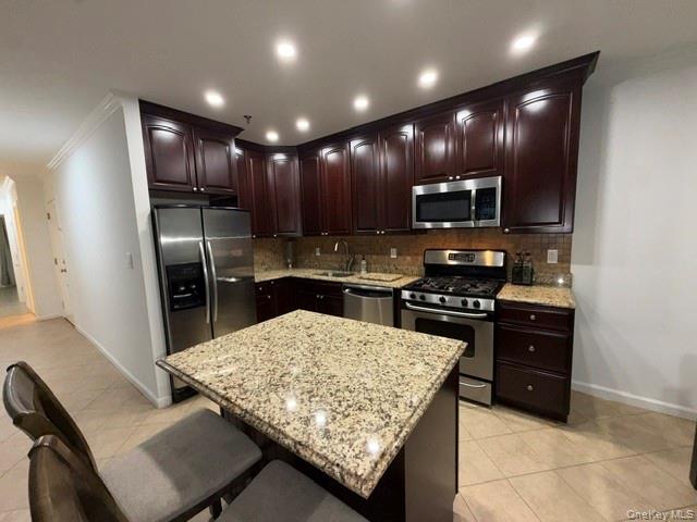 1422 Outlook Avenue Unit: 2
