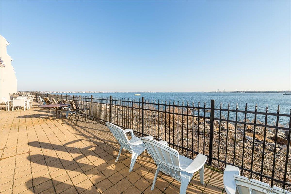 1422 Outlook Avenue Unit: 2