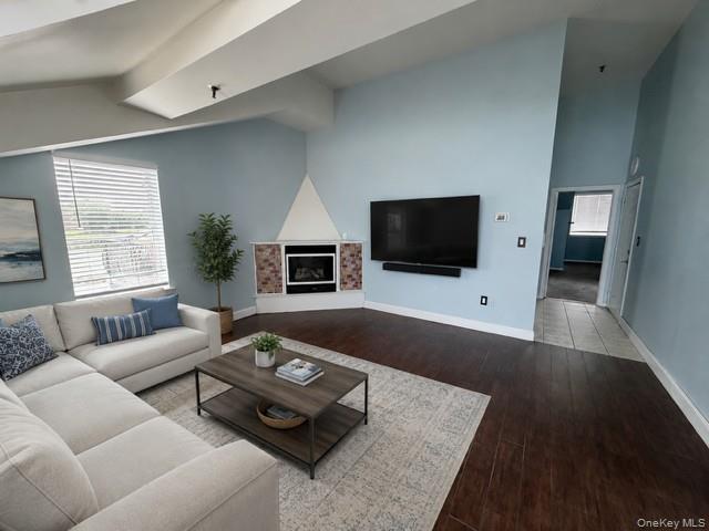 1432 Outlook Avenue Unit: 3