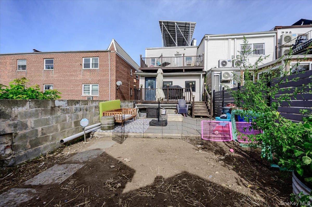 1321 Balcom Avenue Unit: 1