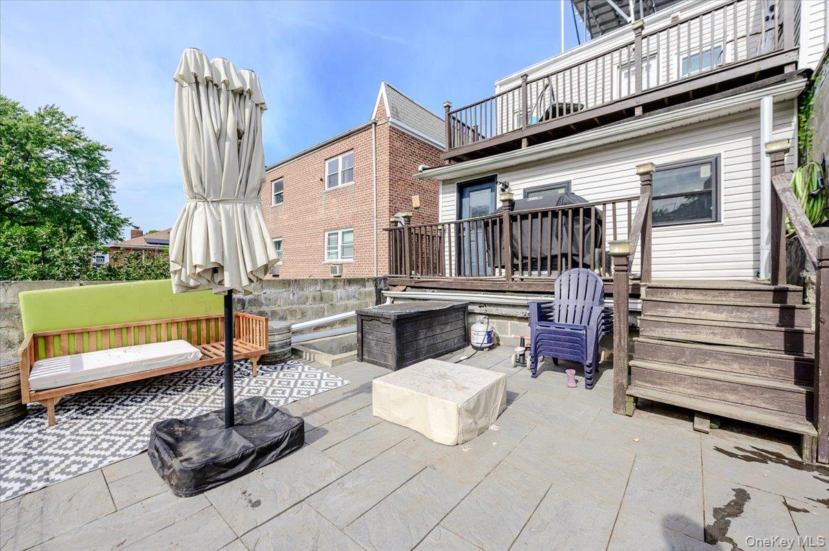 1321 Balcom Avenue Unit: 1