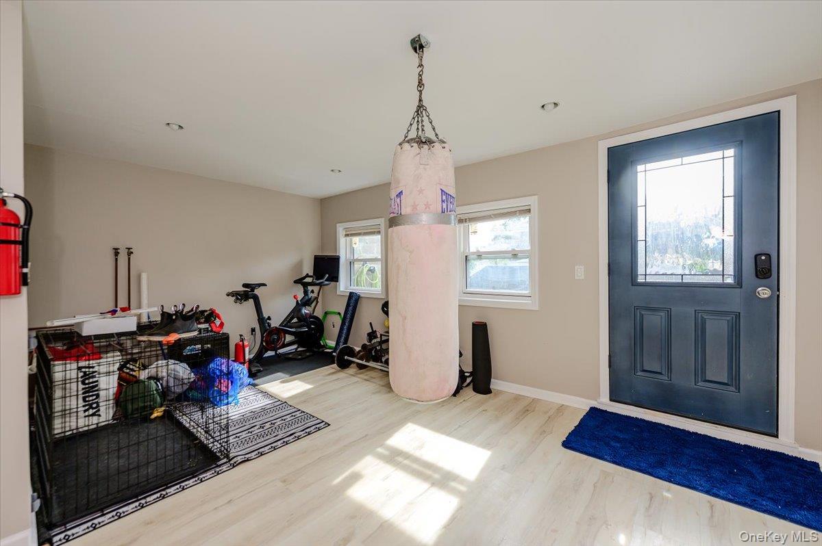 1321 Balcom Avenue Unit: 1