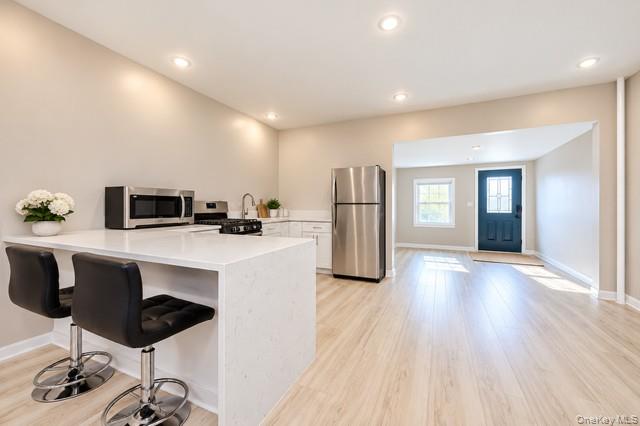 1321 Balcom Avenue Unit: 1