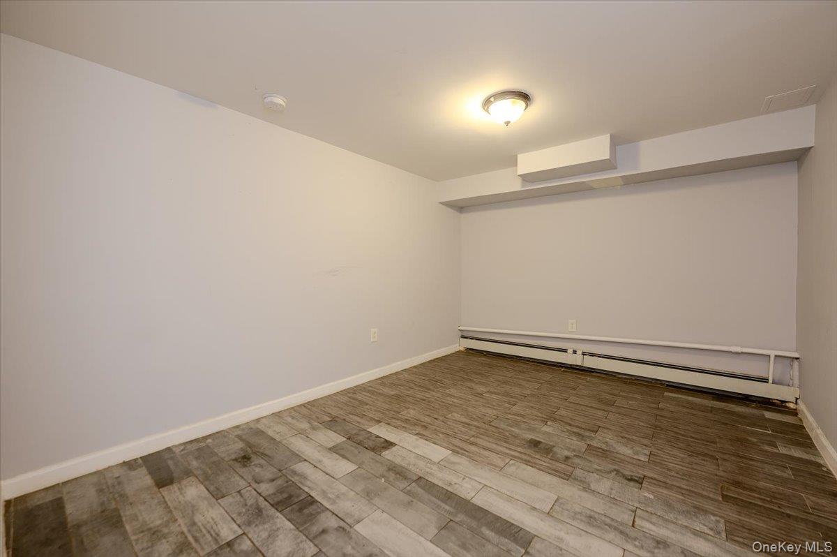 1321 Balcom Avenue Unit: 1