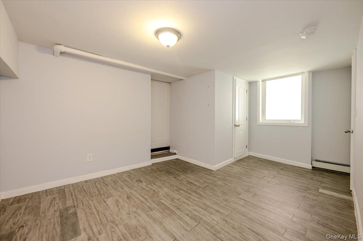 1321 Balcom Avenue Unit: 1