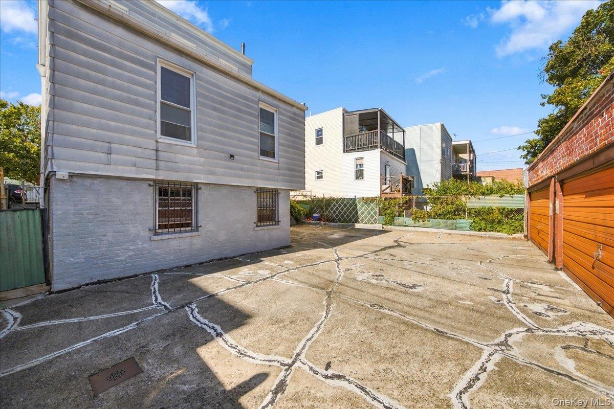 1716 Barnes Avenue