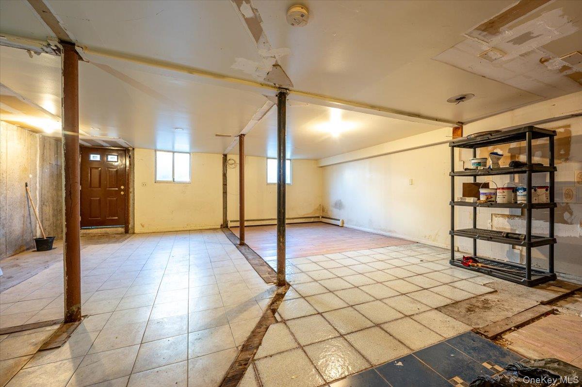 2873 Roebling Avenue