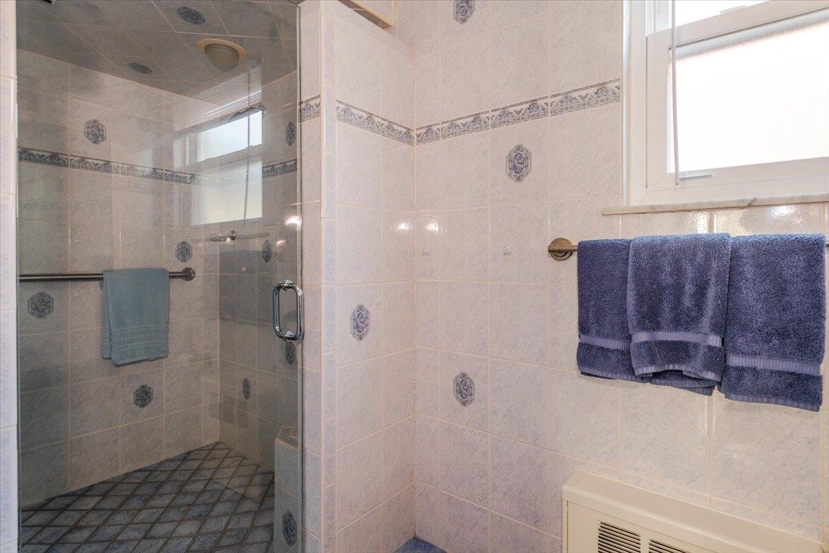 1454 Dwight Place