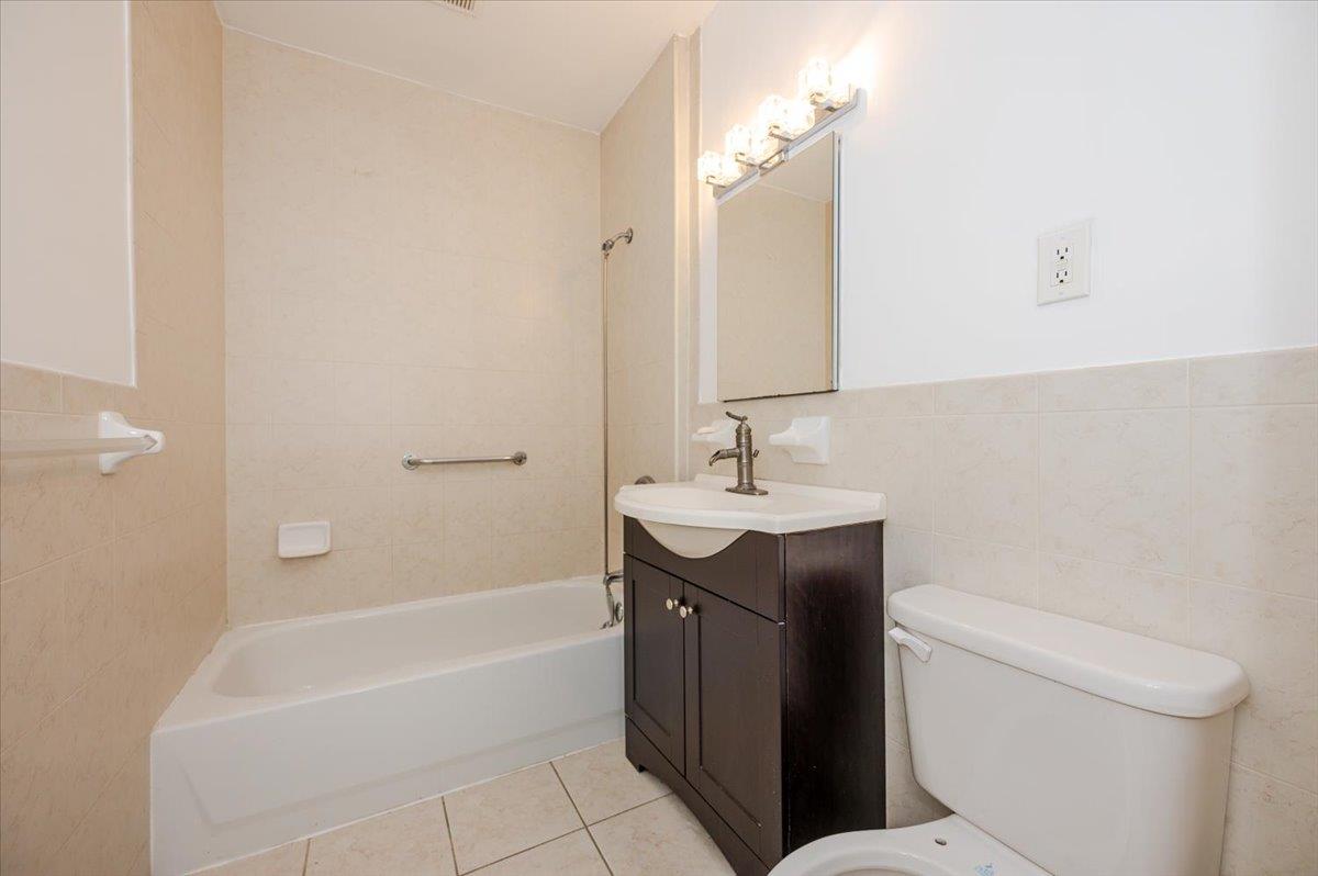 1432 Outlook Avenue Unit: 1