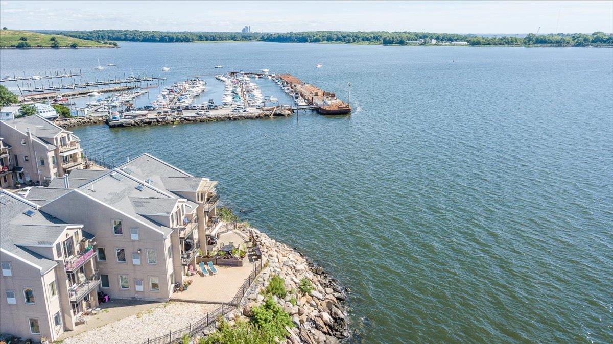 1432 Outlook Avenue Unit: 1