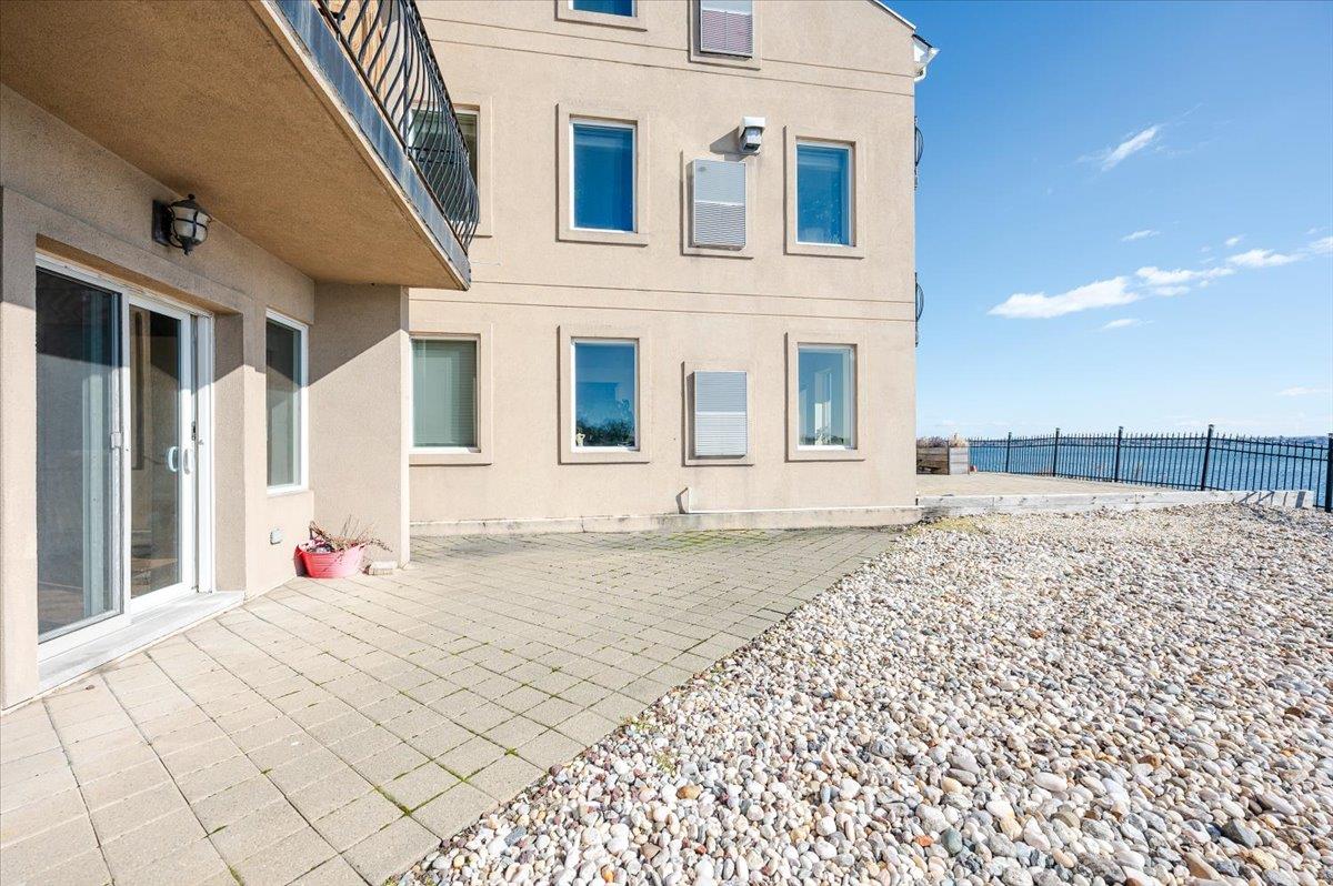 1432 Outlook Avenue Unit: 1