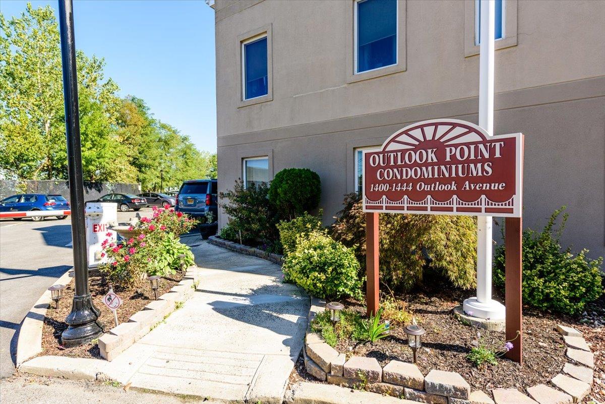 1432 Outlook Avenue Unit: 1