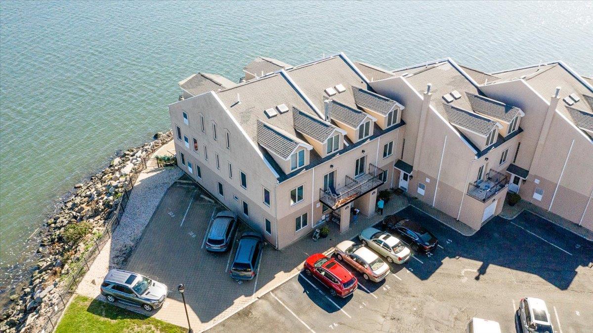 1432 Outlook Avenue Unit: 1