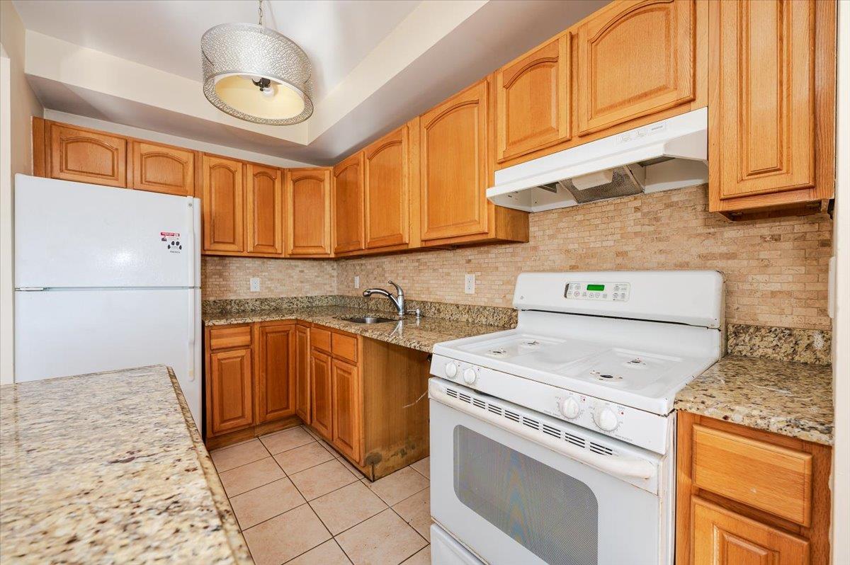 1432 Outlook Avenue Unit: 1