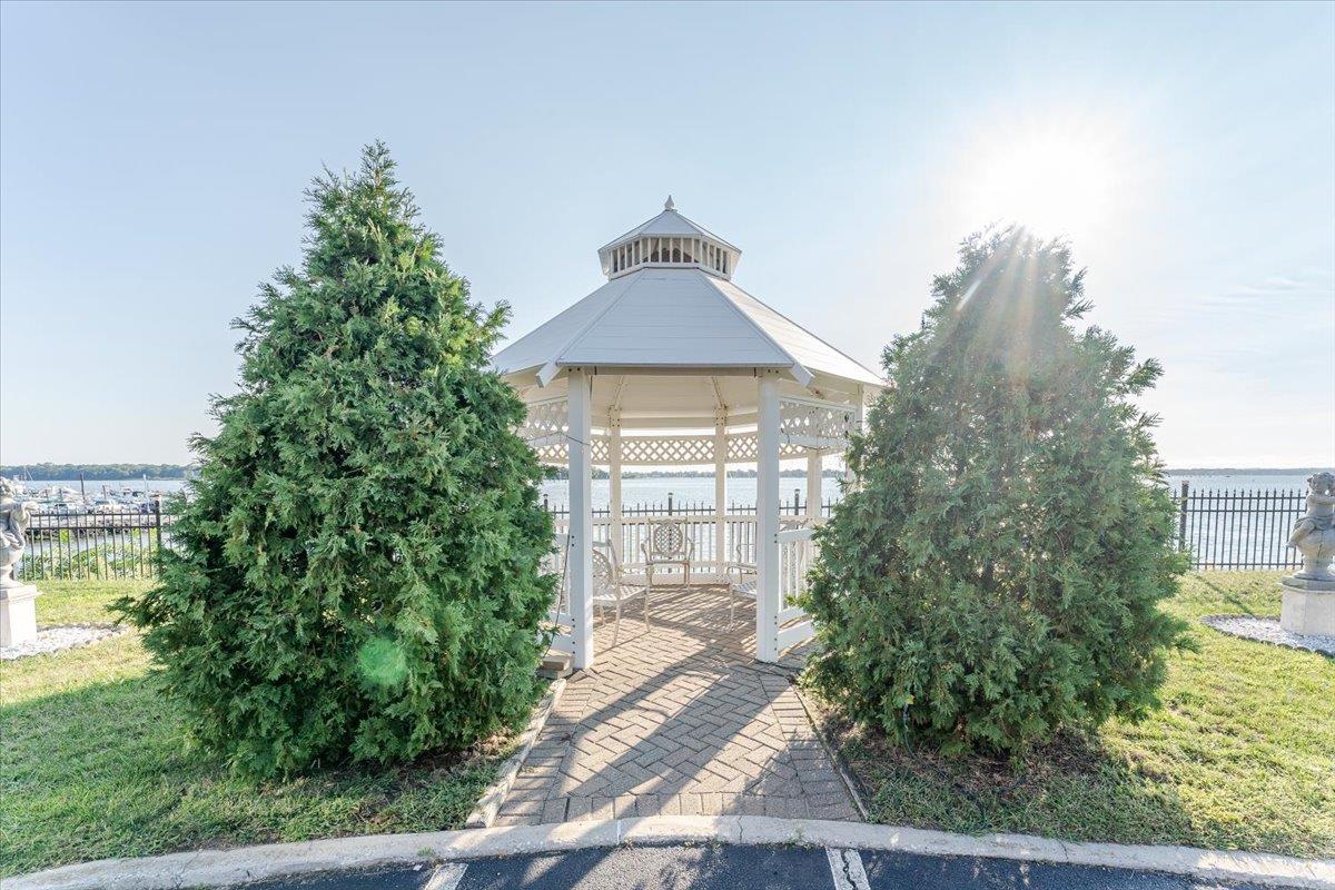 1432 Outlook Avenue Unit: 1