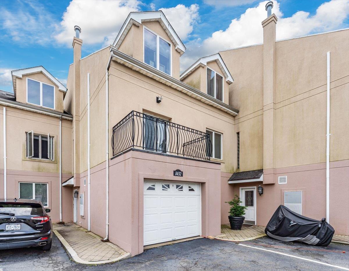 1432 Outlook Avenue Unit: 1