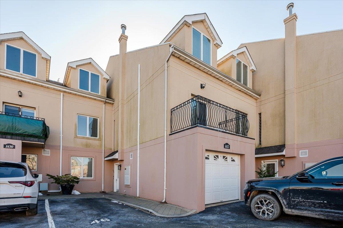 1432 Outlook Avenue Unit: 1