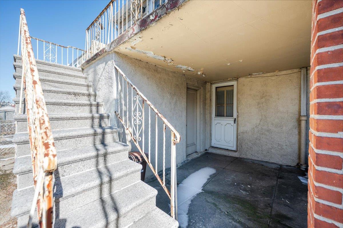 1915 Bogart Avenue