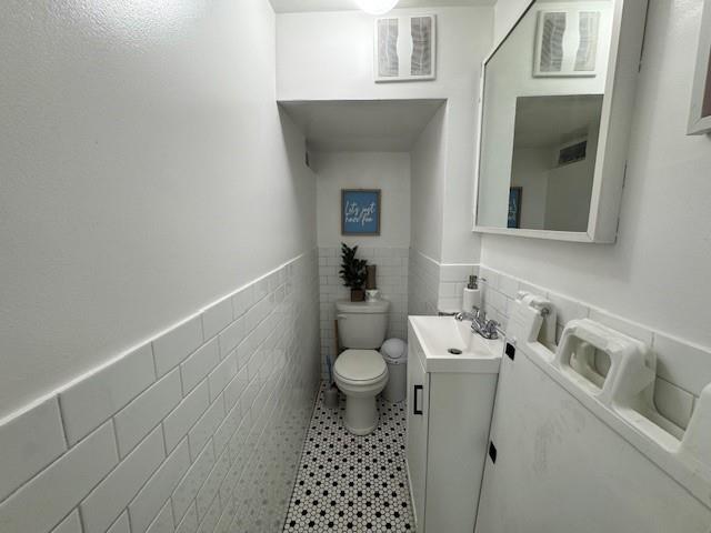 2346 Lorillard Place Unit: A