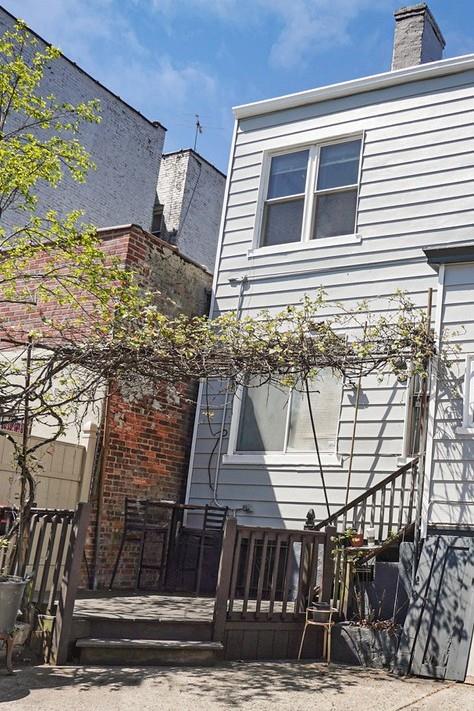 1528 Mayflower Avenue