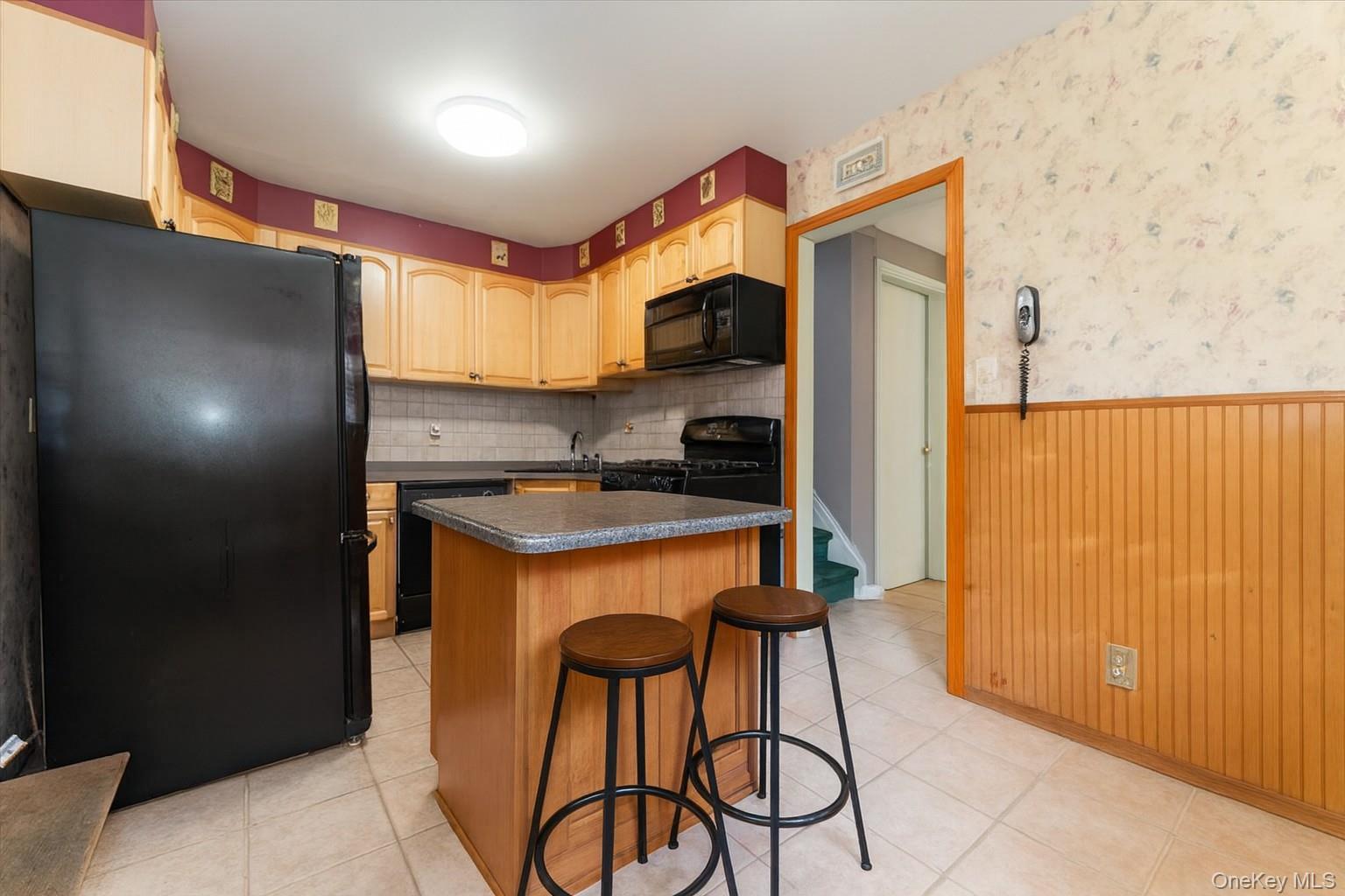 3183 Waterbury Avenue