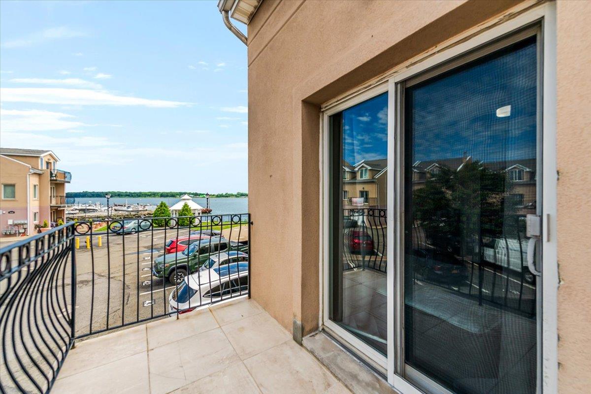 1432 Outlook Avenue Unit: 2