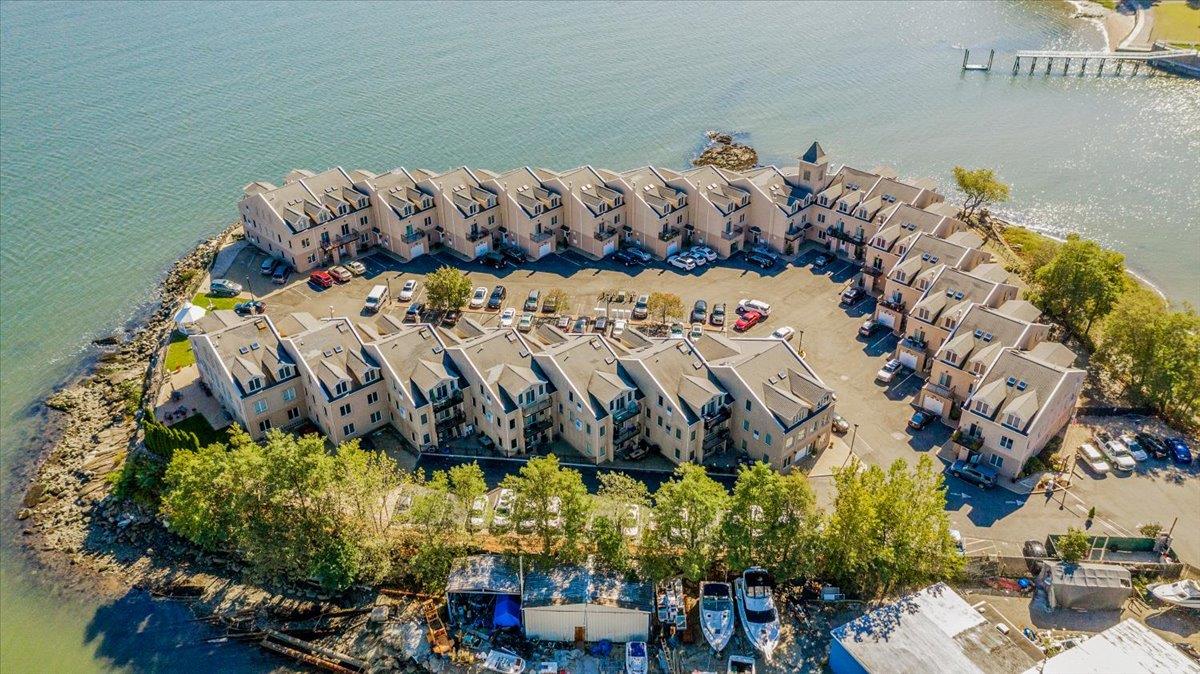 1432 Outlook Avenue Unit: 2