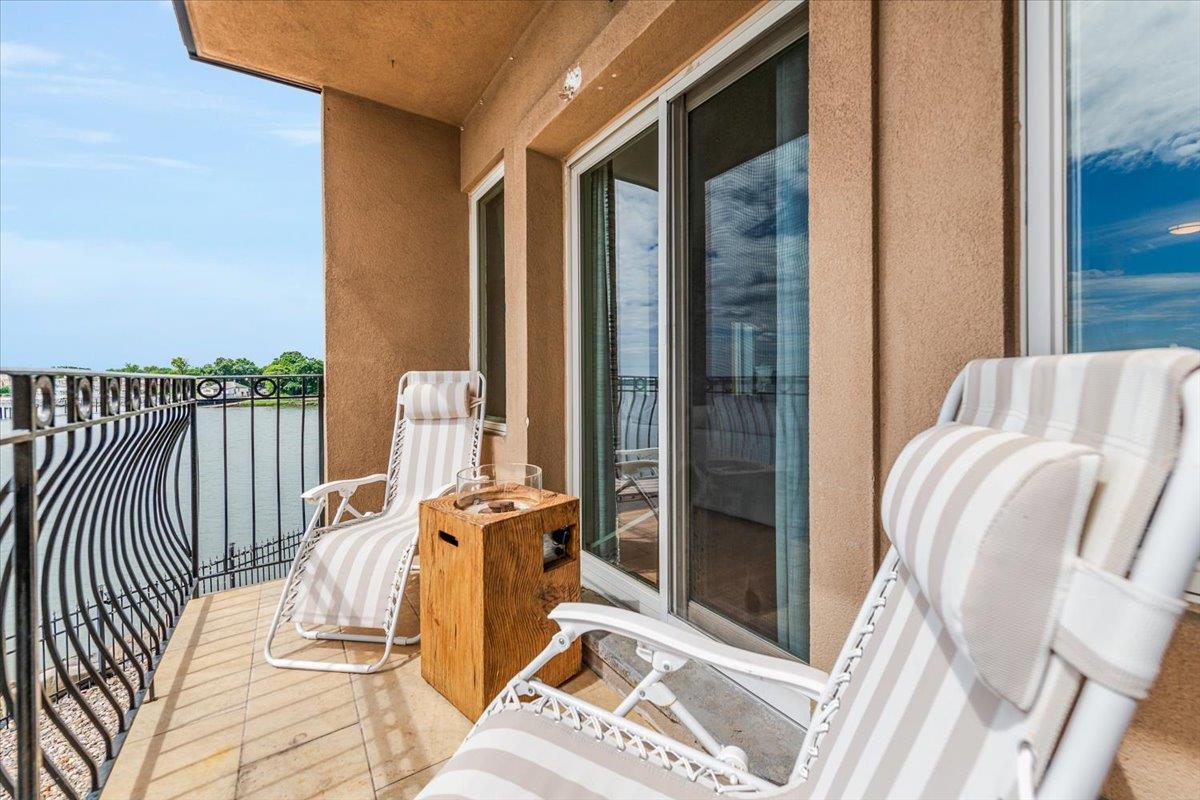 1432 Outlook Avenue Unit: 2