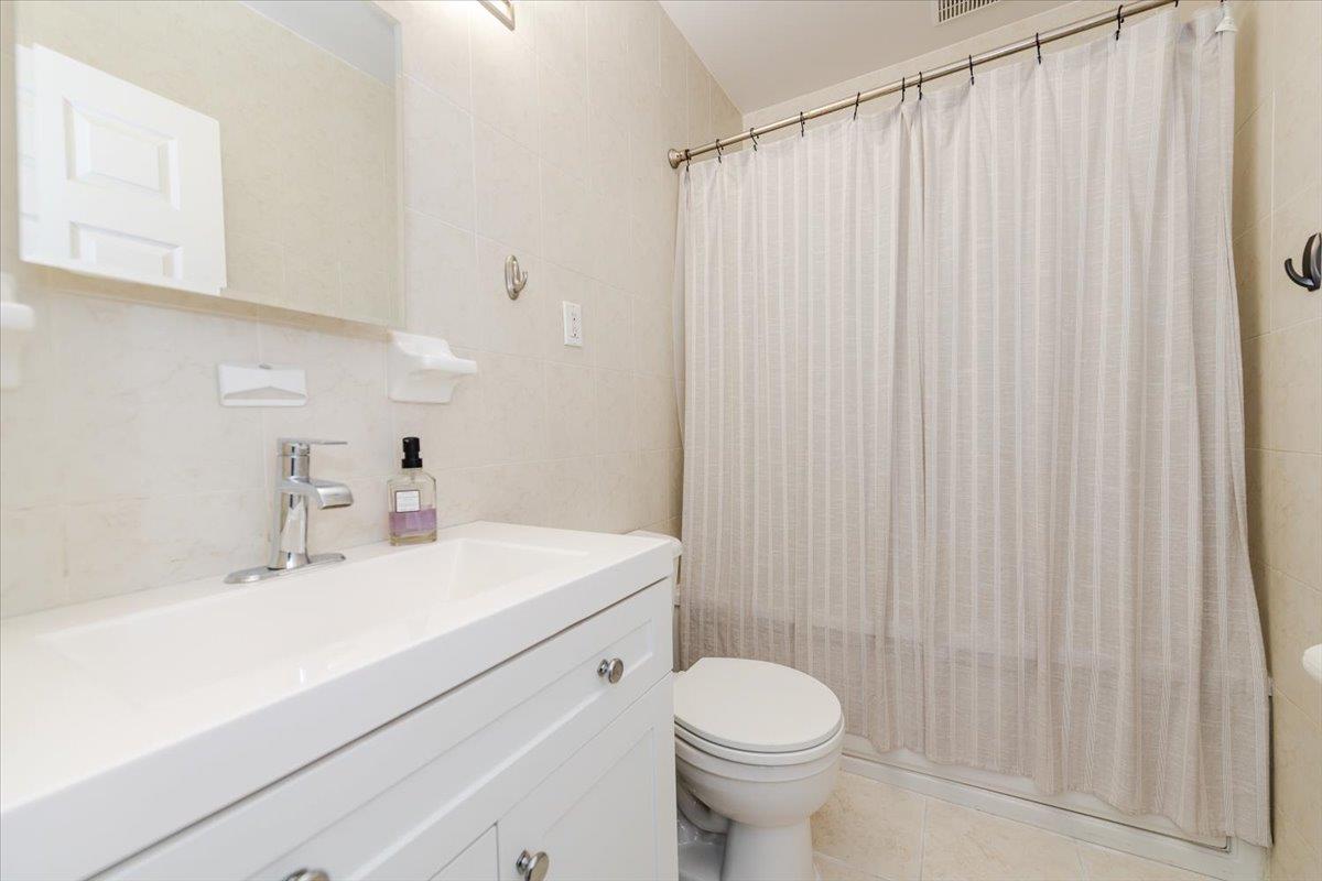 1432 Outlook Avenue Unit: 2