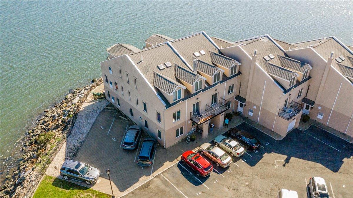1432 Outlook Avenue Unit: 2