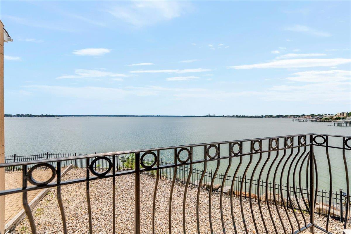 1432 Outlook Avenue Unit: 2