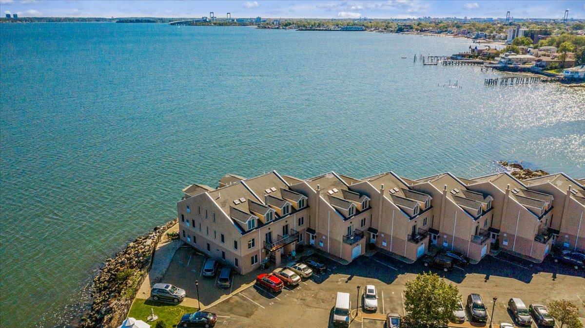1432 Outlook Avenue Unit: 2