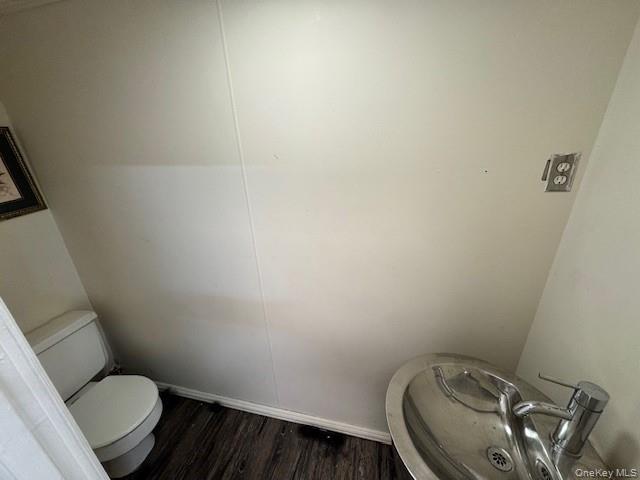 3459 E Tremont Avenue