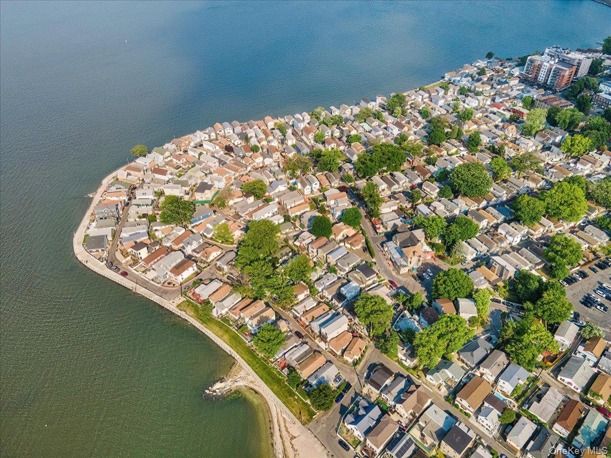 64D Edgewater Park Unit: 64D