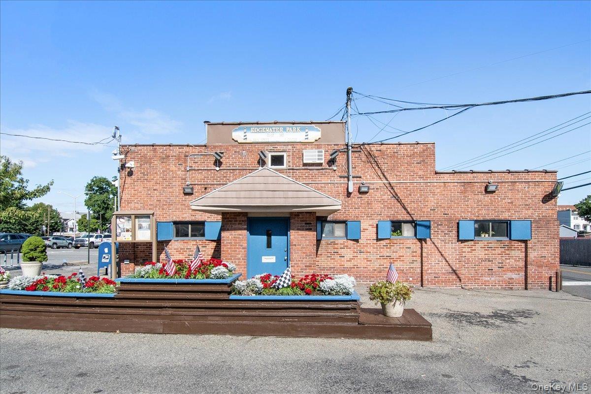 64D Edgewater Park Unit: 64D