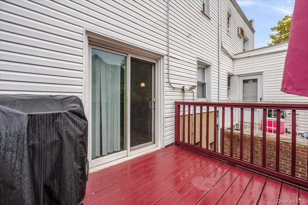 2976 Waterbury Avenue