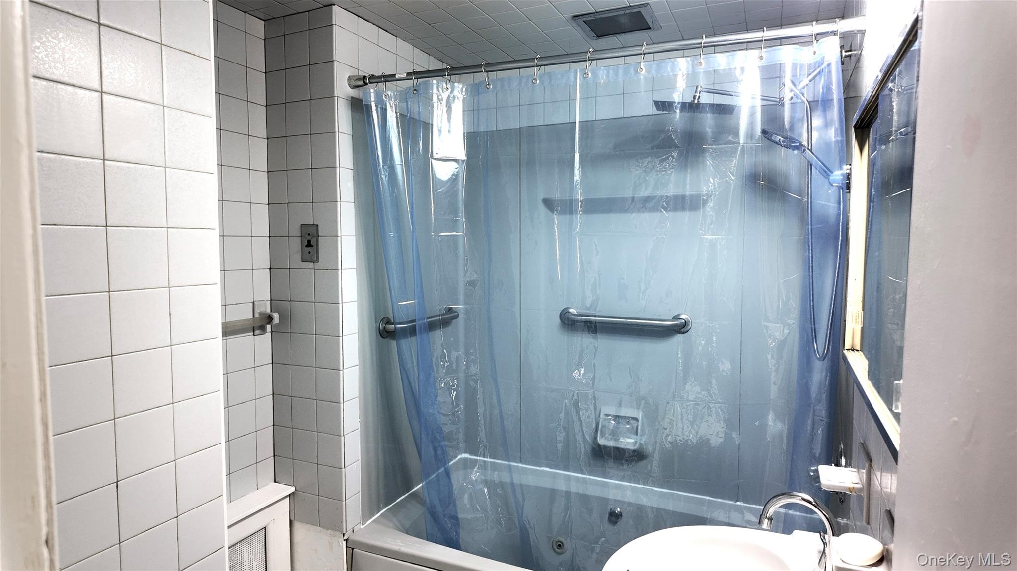 3249 Barkley Avenue Unit: A